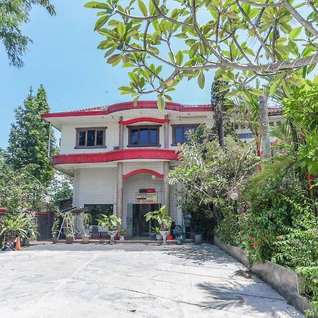 Collection O Puncak Bogor Near Taman Safari Indonesia Formerly Hotel Andalus Exterior photo