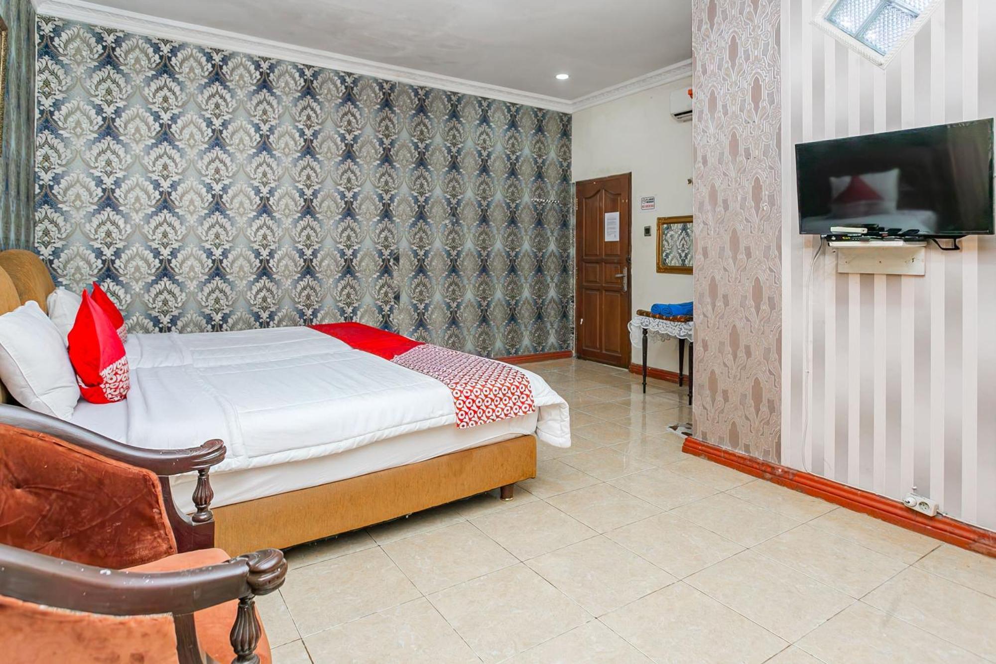 Collection O Puncak Bogor Near Taman Safari Indonesia Formerly Hotel Andalus Exterior photo